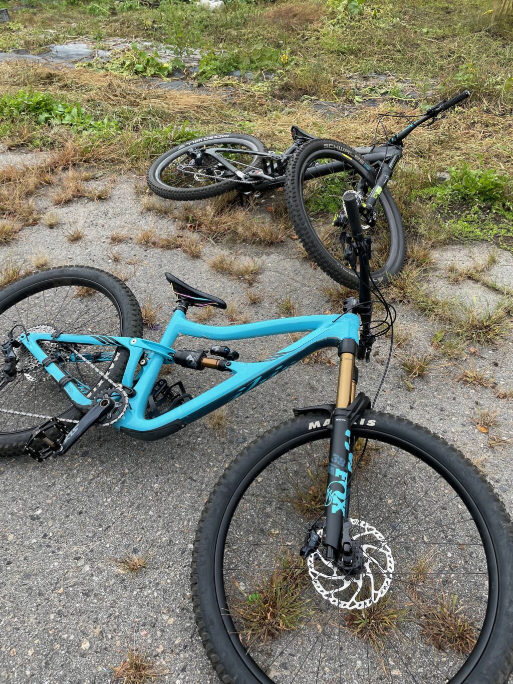 ibis Ripmo V2 and YETI SB5c