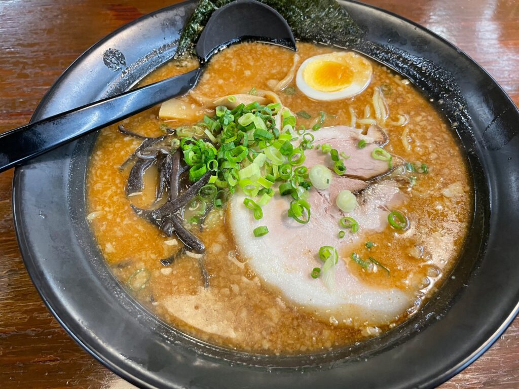 壱徹らーめんのとんこつ醤油味大盛り