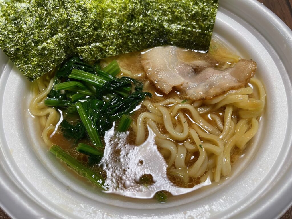 セブンイレブンの横浜家系ラーメン