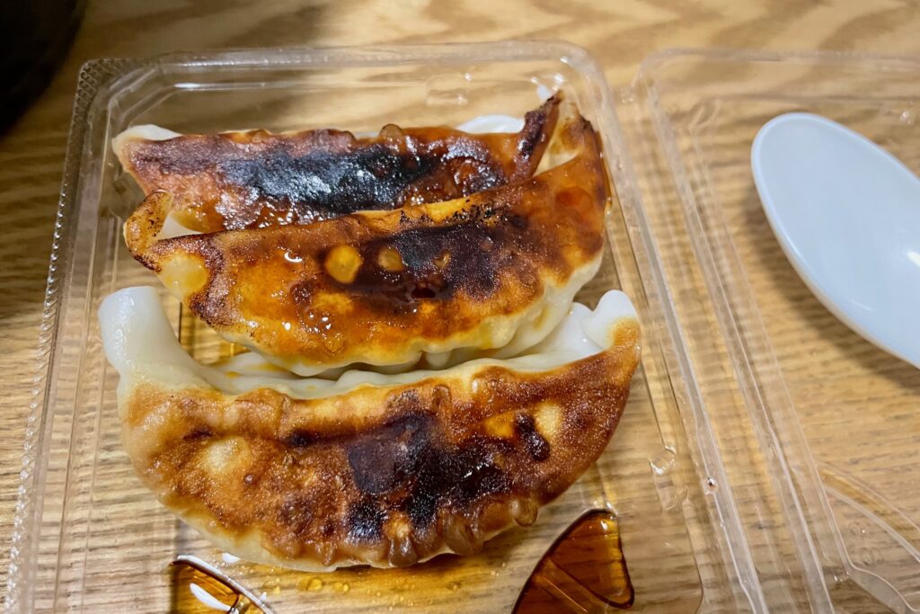 餃子とライスもセットにしてみた