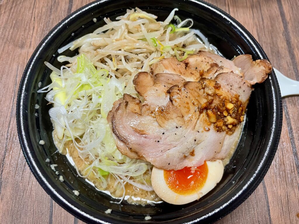 らあめん花月嵐 嵐げんこつらあめん チャーシュー麺 + もやし + シャキネギ