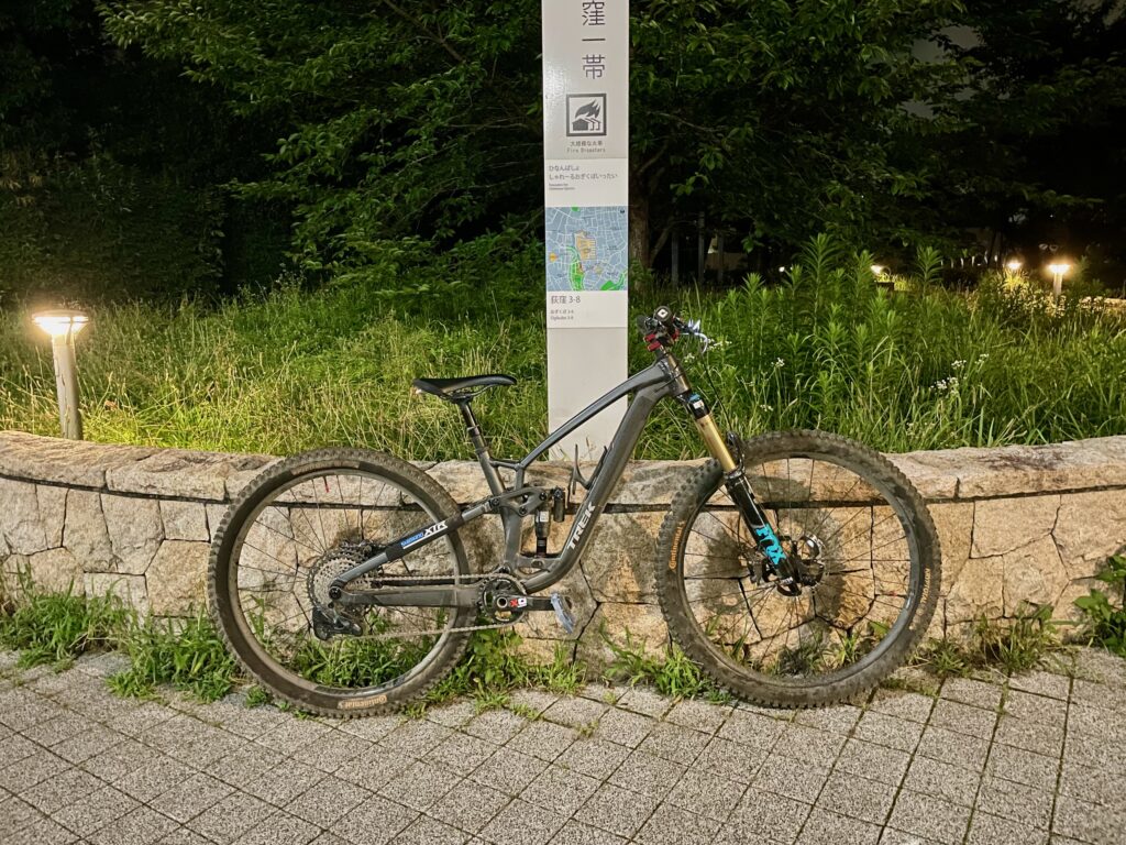 公園を越えて先まで