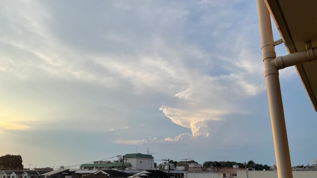 怪しい雲