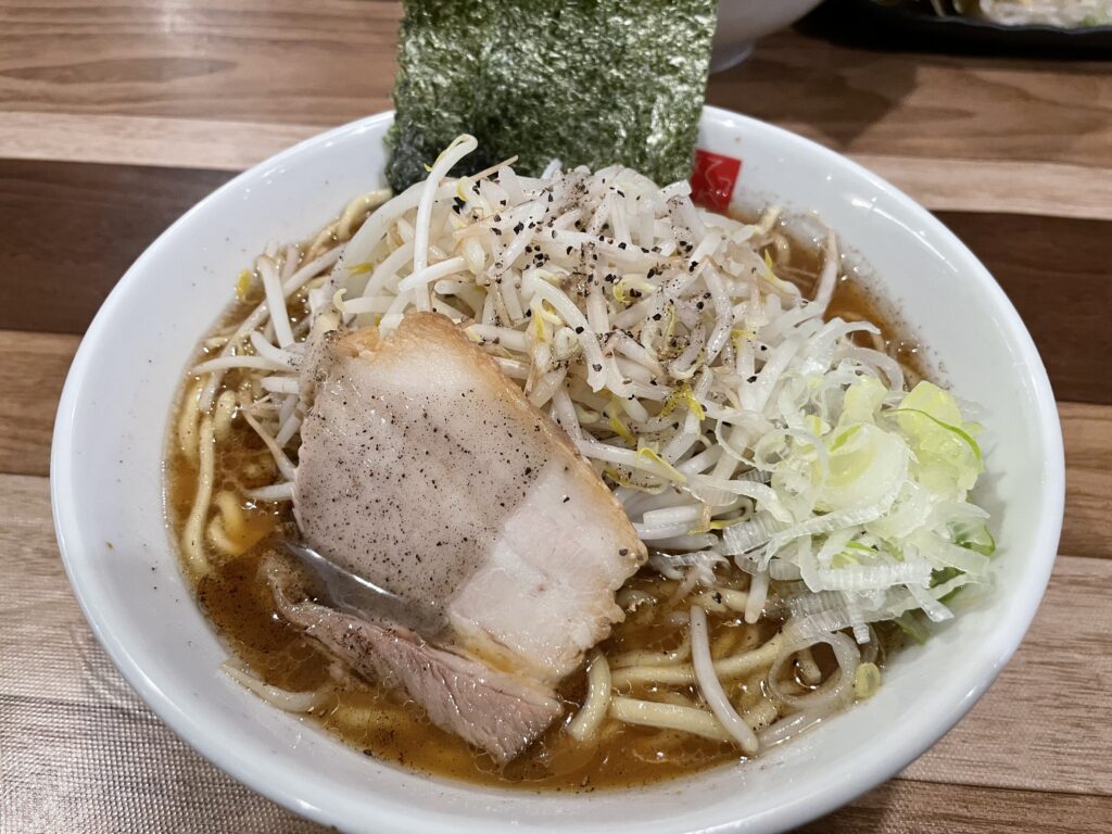 豚骨醤油ラーメン