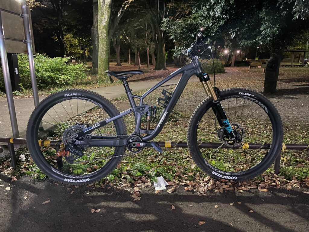 武蔵野園さん前