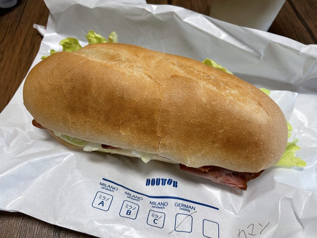 トリュフ香る ミラノサンド 炭火焼きローストビーフ 〜 カマンベールチーズ 〜