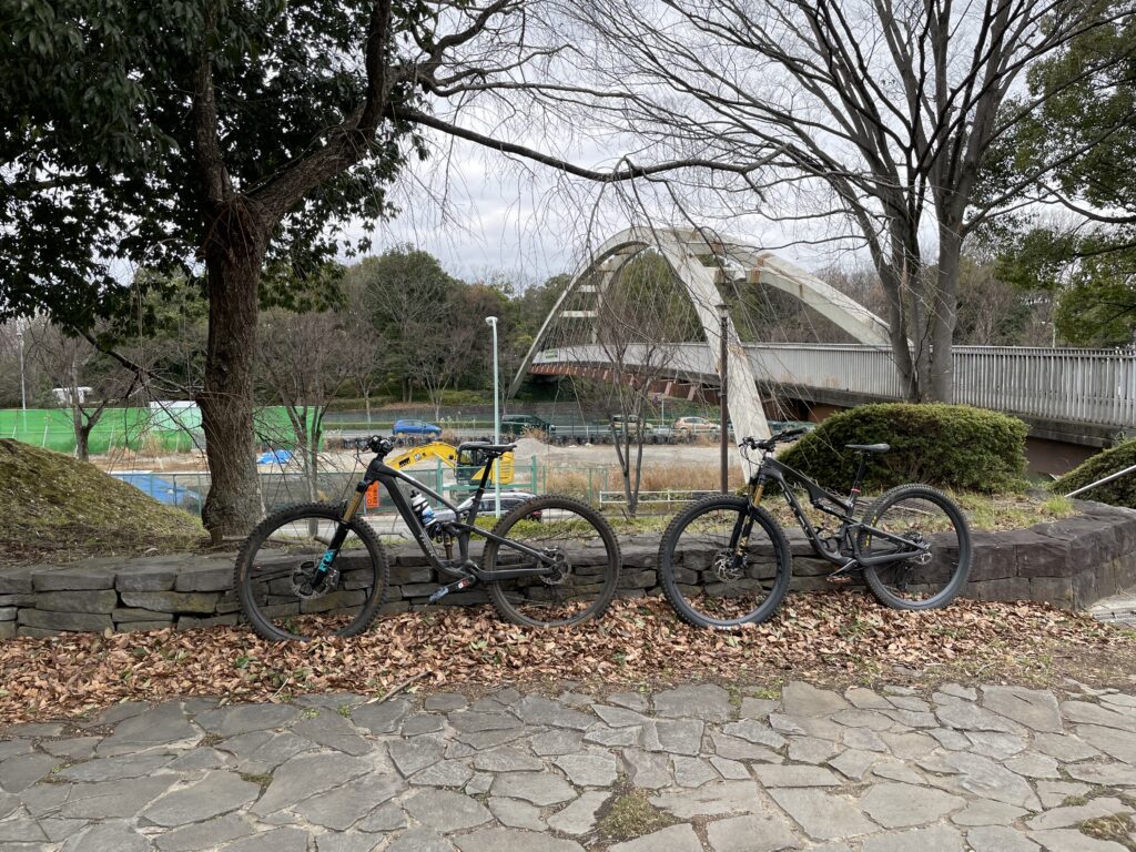 REVEL BIKES RANGERとともに