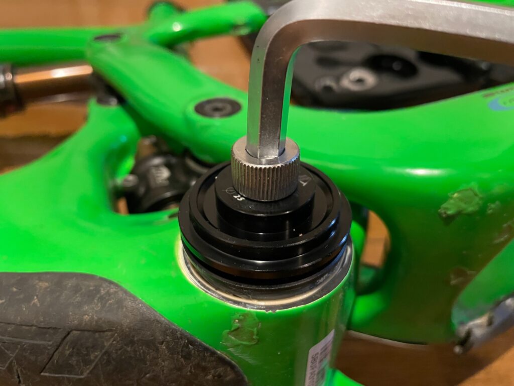 BBインストーラー&リムーバーで圧入