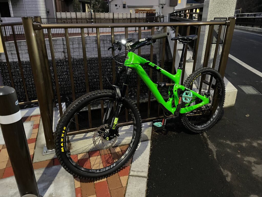 公園の上流の端まで