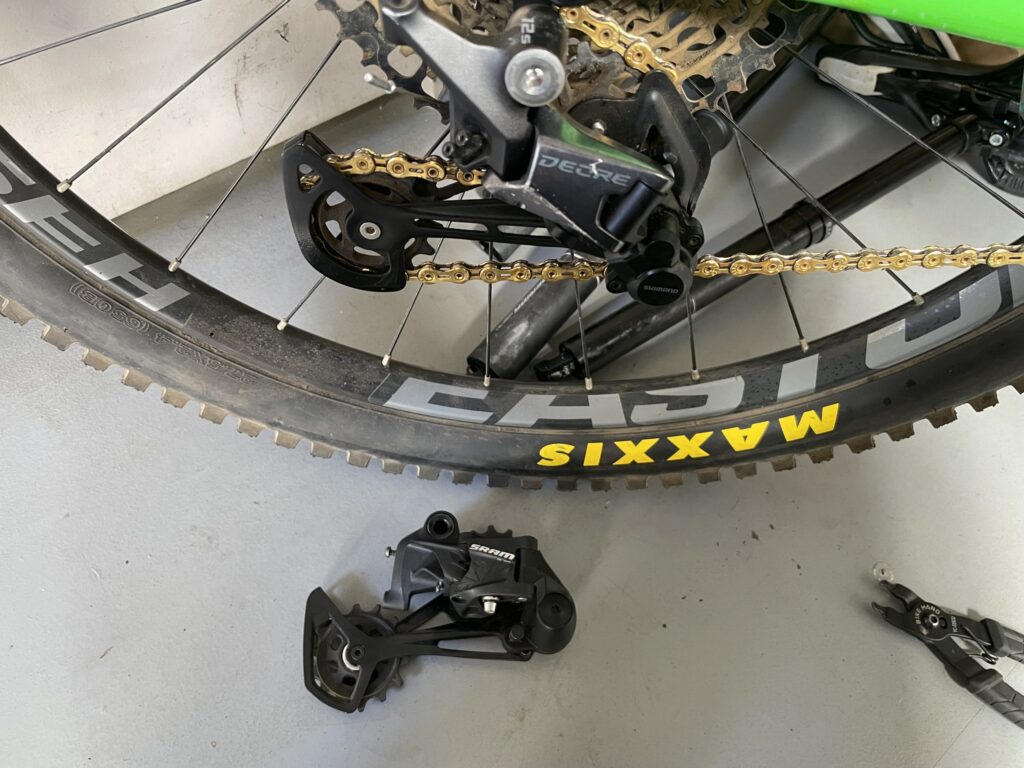 ディレーラー交換するよ〜