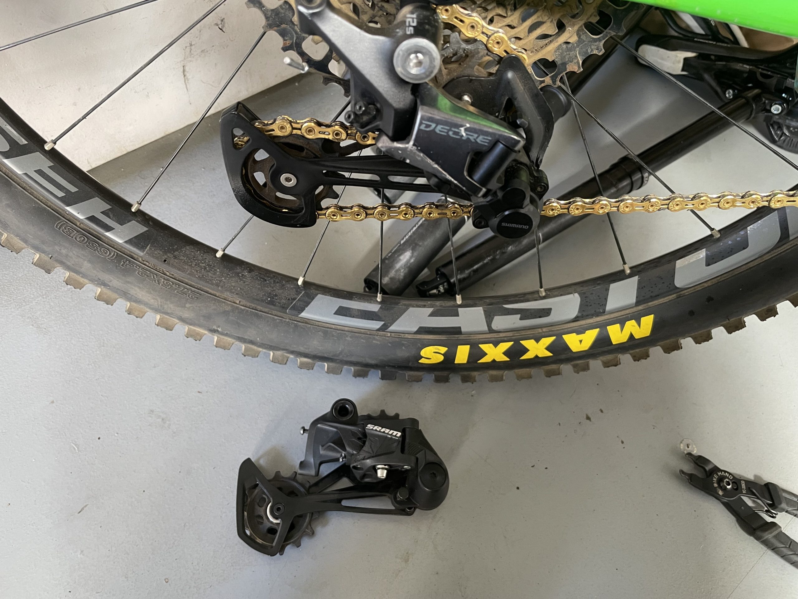 ディレーラー交換するよ〜