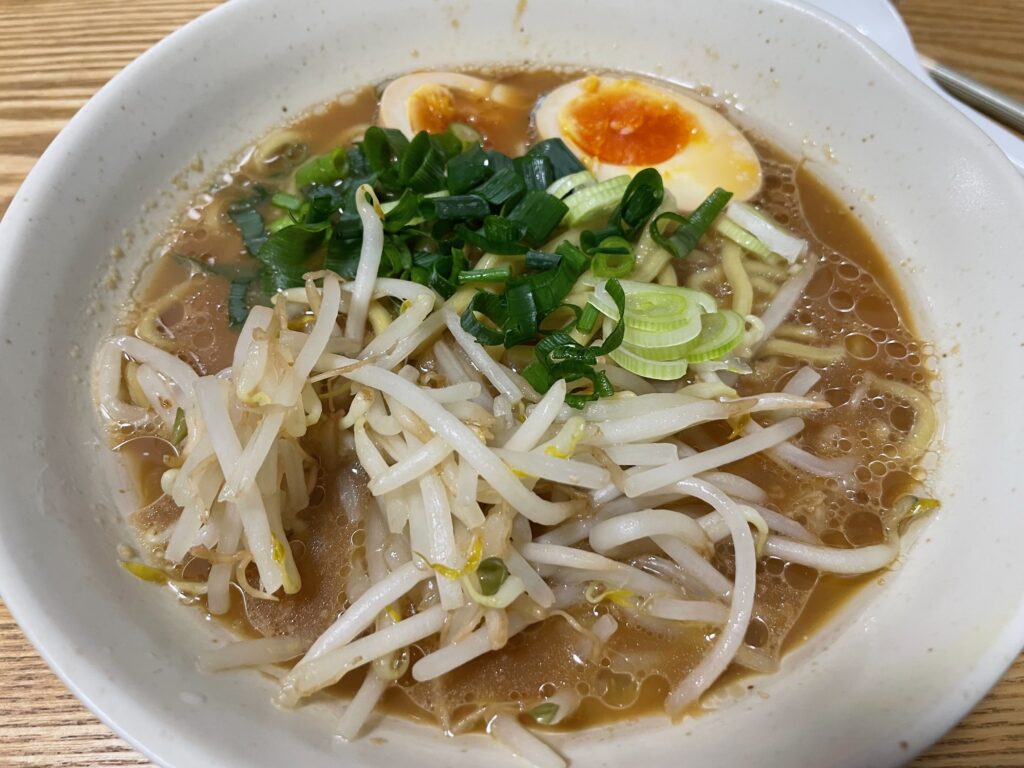 サミットオリジナル豚骨醤油ラーメン