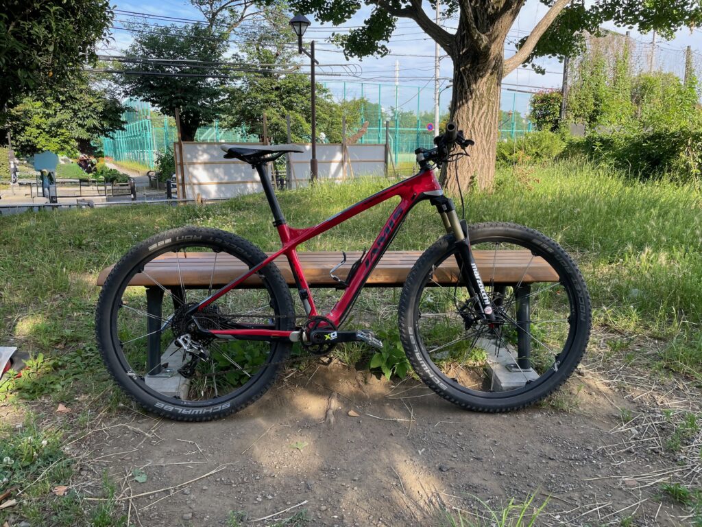 Jamis Nemesis Teamは軽くて体力消耗を抑えられるけど