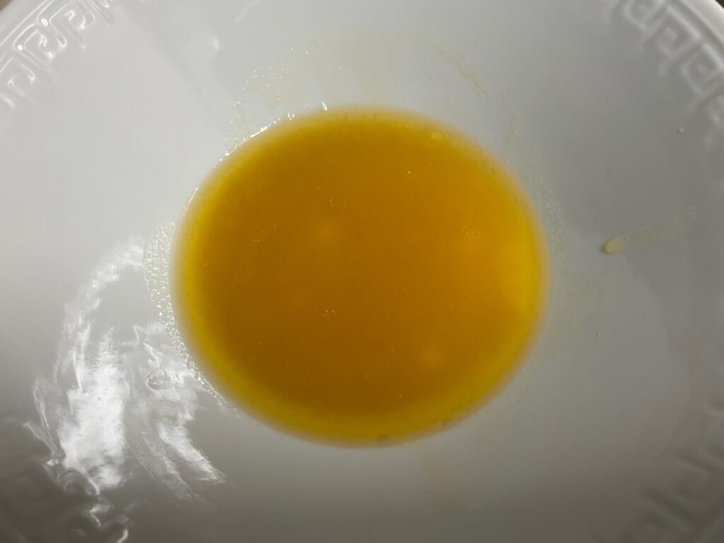 鶏のスープはきれいだった