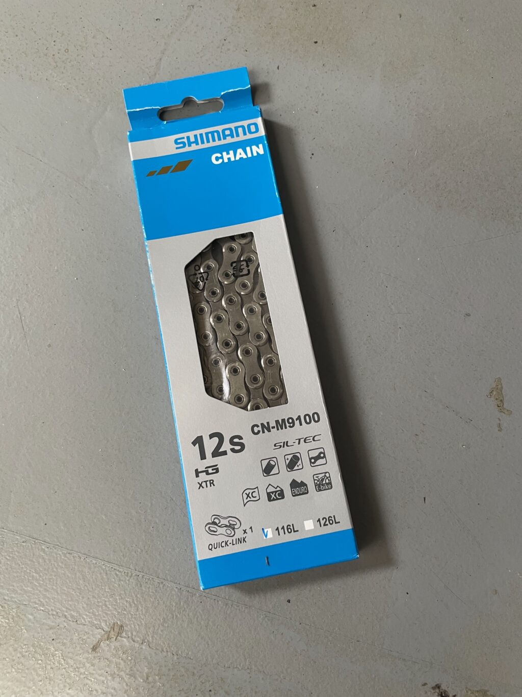チェーンはXTRグレードを在庫してた