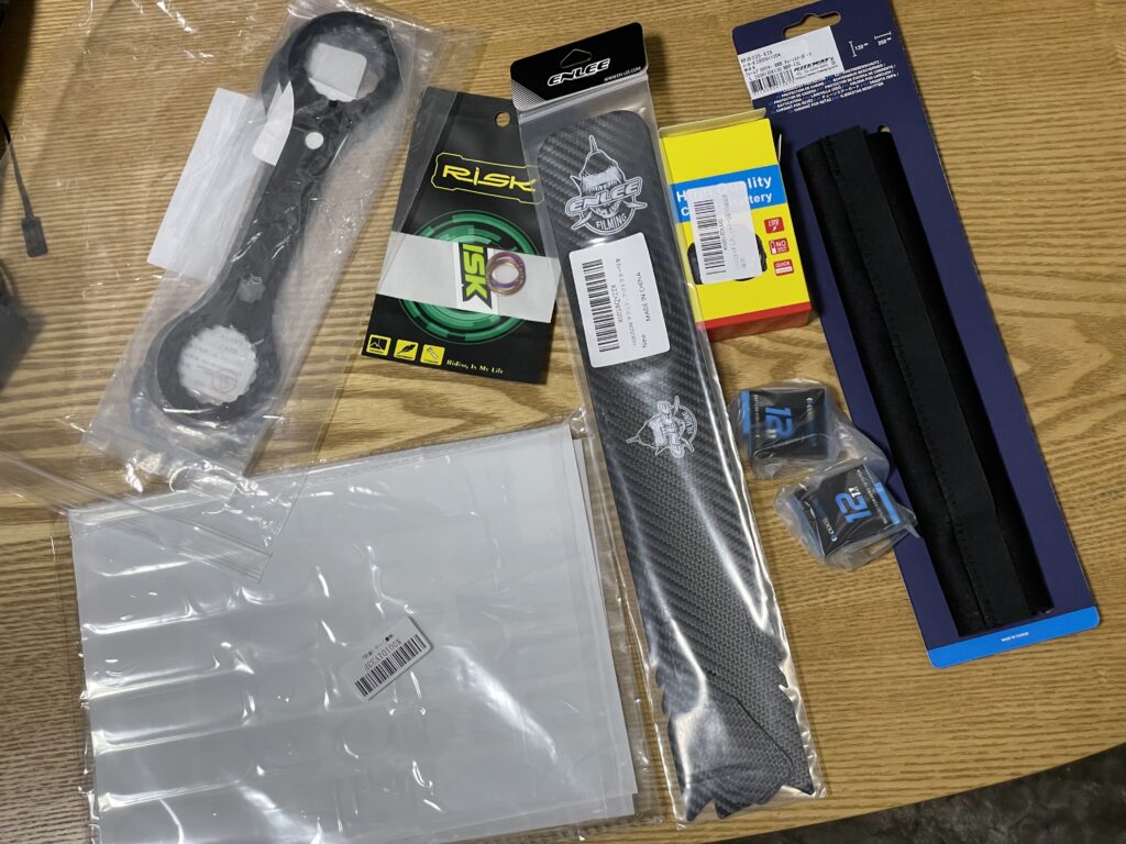 工具とフレームプロテクターと