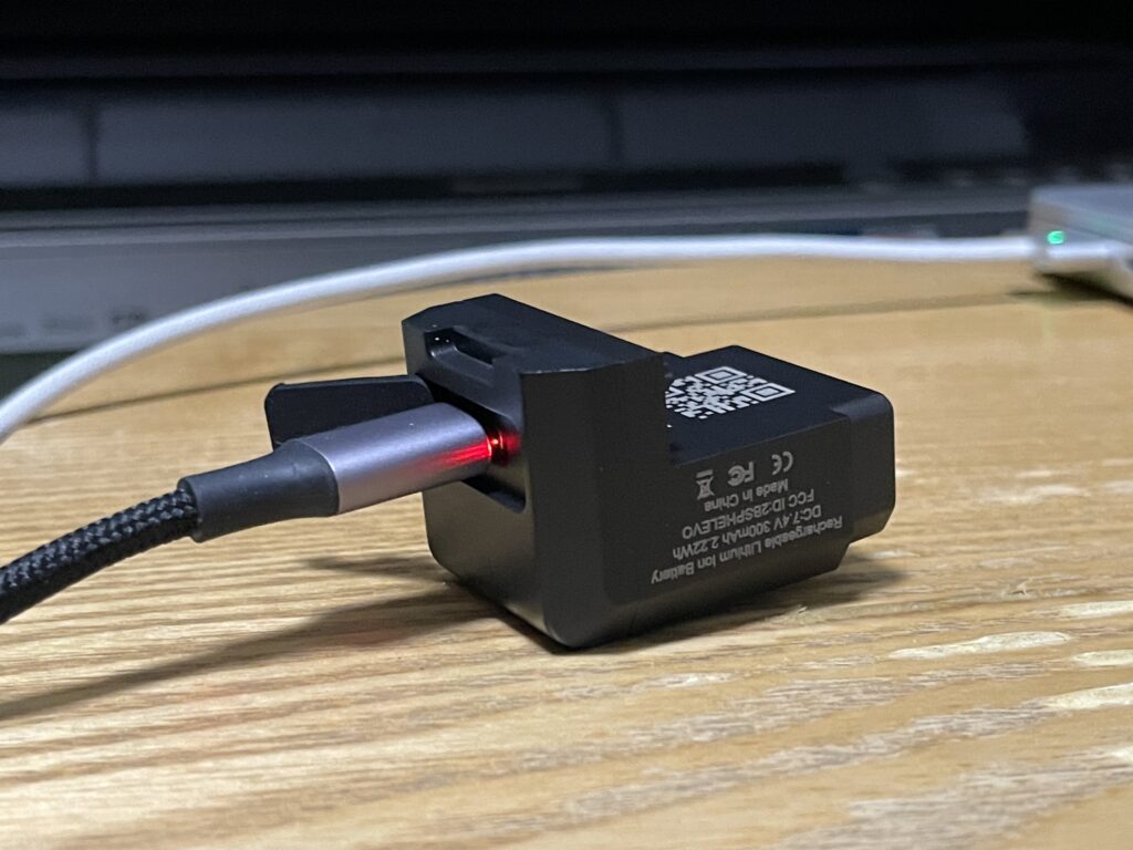 別にバッテリーチャージャーが必要じゃないからいいですよね