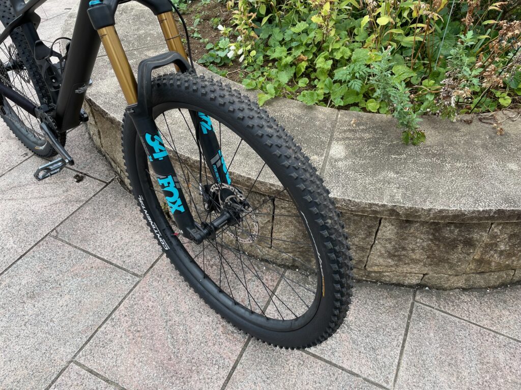 2.3なので細い感じはしない