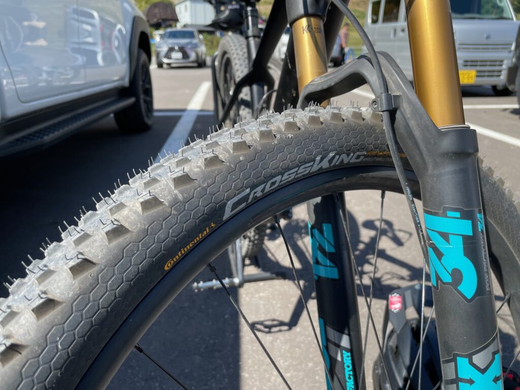 ただ、Continental X-king 2.3だから